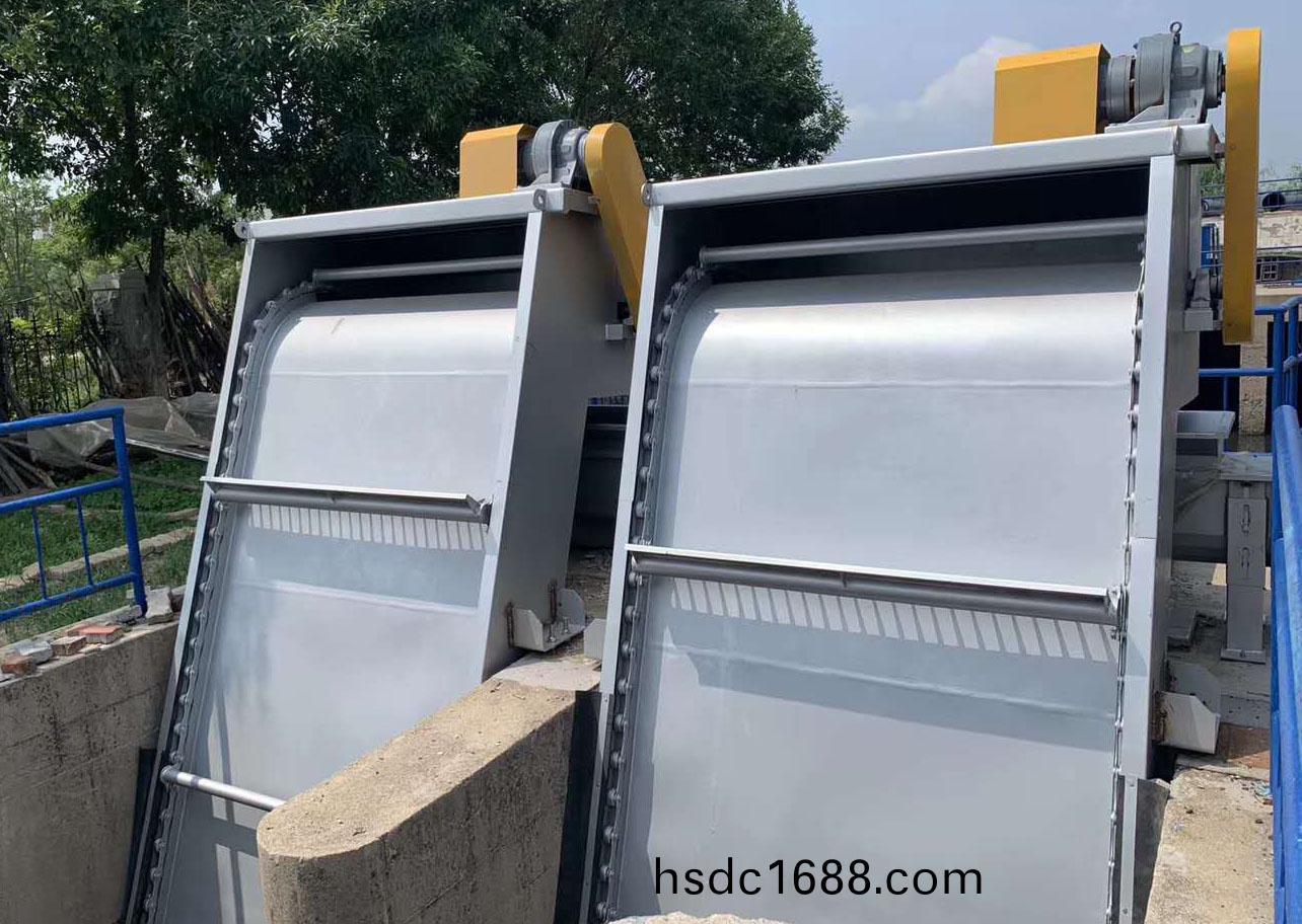 迴轉式雨(yu)水格柵除汚機