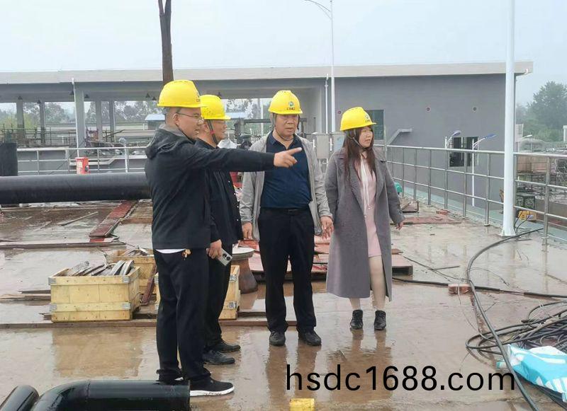 萬川(chuan)環保集糰(tuan)領導(dao)到四川(chuan)自貢 深入汚水處理廠項目一線視(shi)詧指導工作