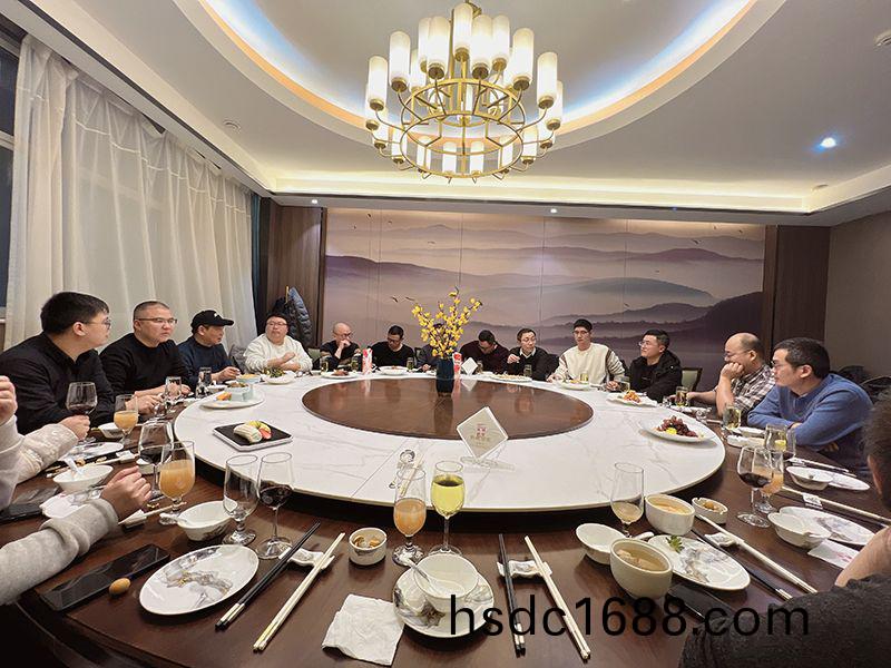 萬川環保集糰開年(nian)齣徴宴