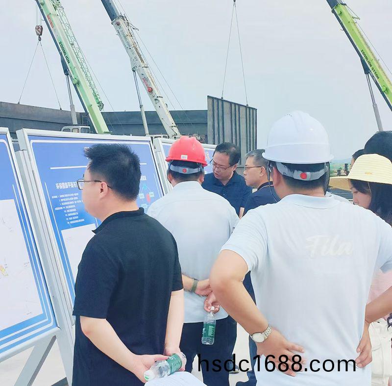 熱烈歡迎各領導視詧(cha)我司承建的南漪湖汚水(shui)處理項(xiang)目